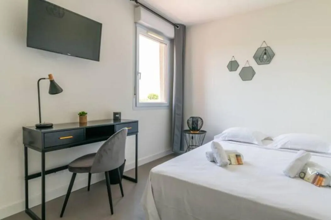 Appartement Lumineux Et Agreable - Proche Hyper Centre Avignon - Wifi Gratuit