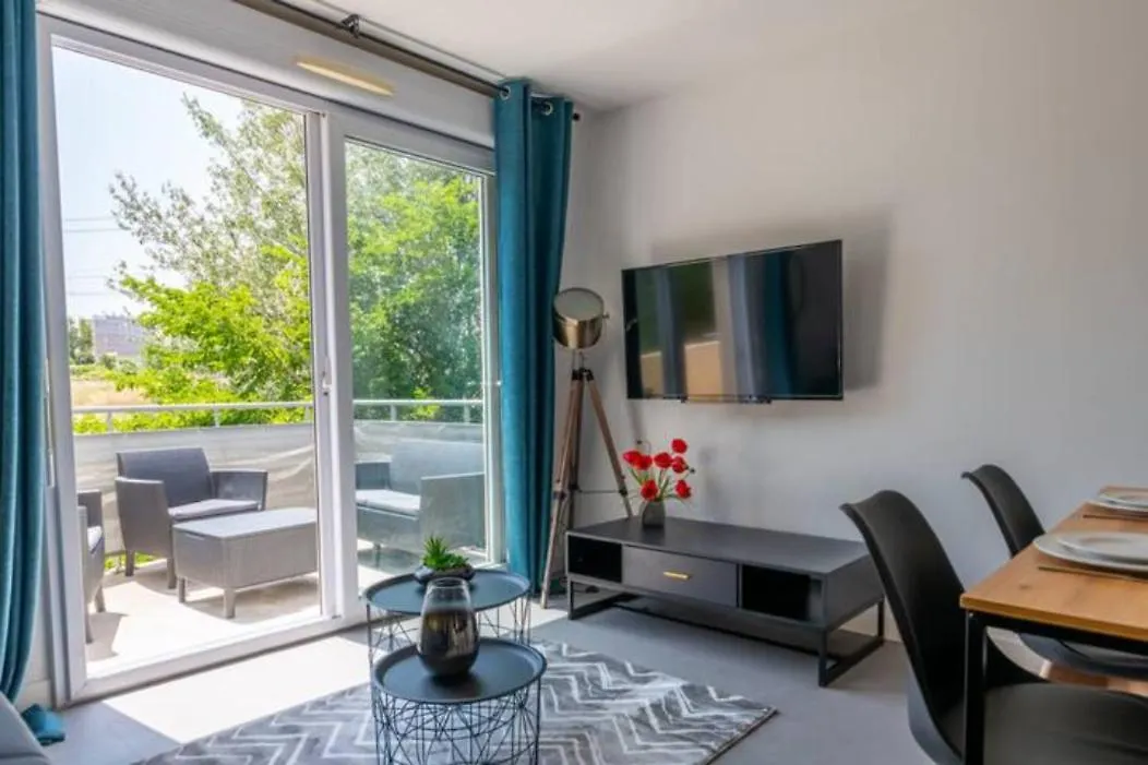 Appartement Lumineux Et Agreable - Proche Hyper Centre Avignon - Wifi Gratuit 0*,  Frankrijk